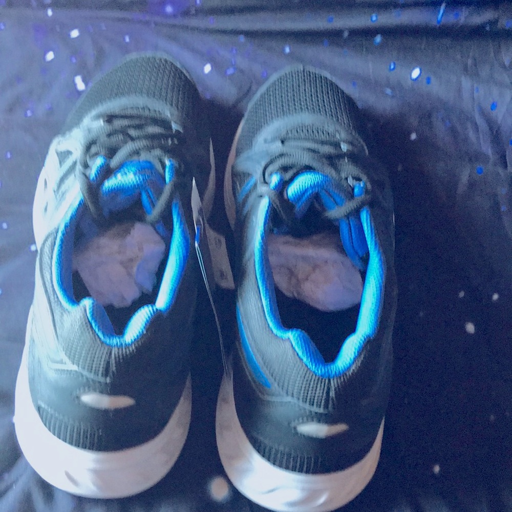 Brand new ASICS men’s shoes 13